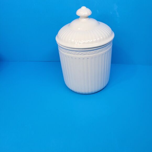 Mikasa Italian Countryside DP900 White 7 1/8  Medium Cannister & Lid EC - Picture 10 of 11